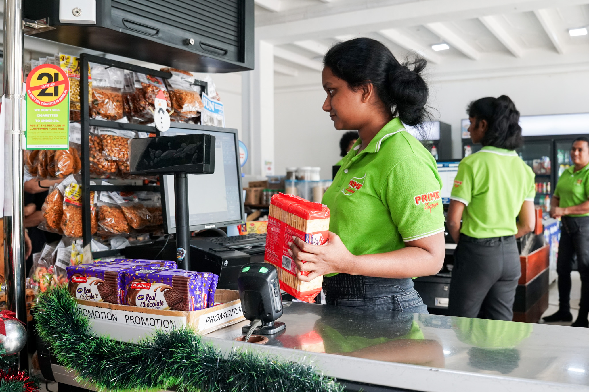 Nainamadama Checkouts and Aisles