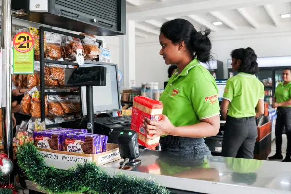 Nainamadama Checkouts and Aisles